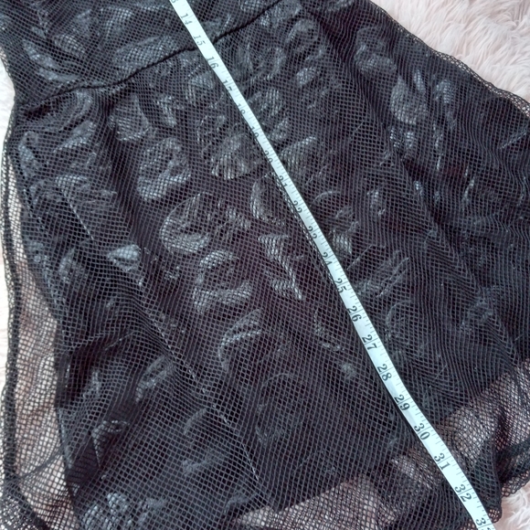 😵Fishnet overlay iron fist babydoll style "Skullz Club Mini Dress" ☠ Gothic nwt - Picture 13 of 16